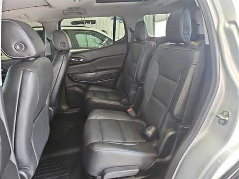 Used 2018 GMC Acadia SLT image 11