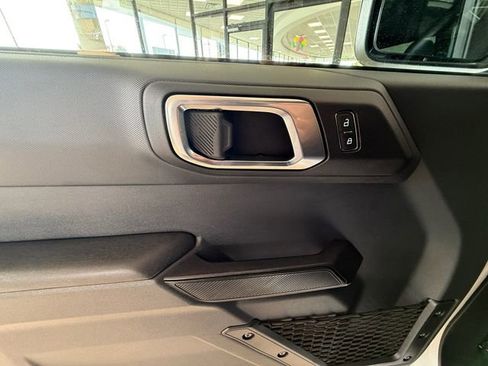 Used 2025 Ford Bronco Big Bend image 11