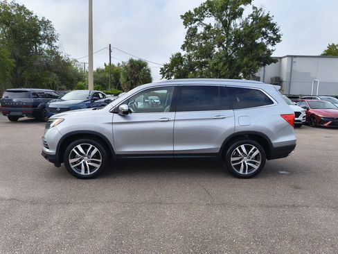 Used 2017 Honda Pilot Touring image 5