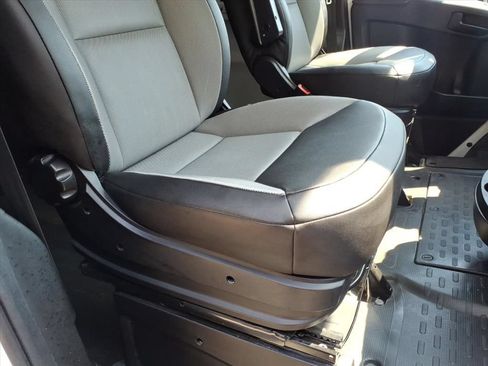 Used 2025 RAM ProMaster 2500 w/ Convenience Group FWD image 31