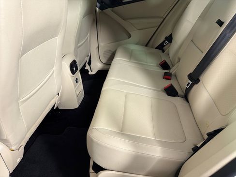 Used 2015 Volkswagen Tiguan SE FWD image 20