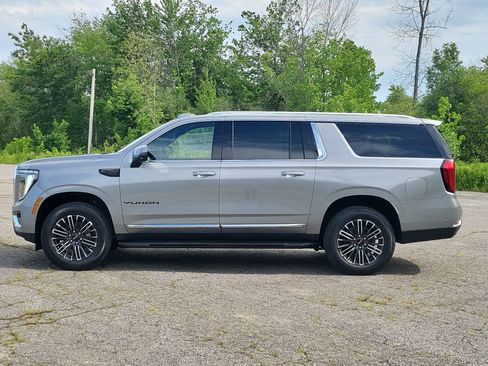 New 2026 GMC Yukon XL Elevation AWD/4WD image 2