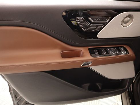 New 2026 Lincoln Aviator Reserve image 16