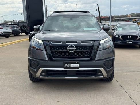 Used 2023 Nissan Pathfinder Rock Creek image 2
