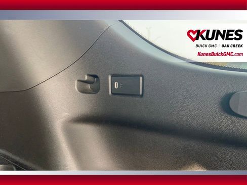 Used 2021 GMC Yukon Denali image 7