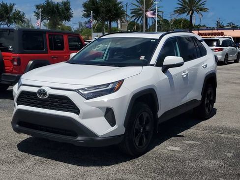 Used 2025 Toyota RAV4 XLE w/ Convenience Package FWD image 2