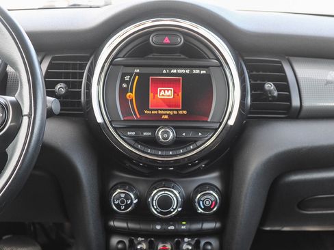 Used 2019 MINI Cooper 2-Door Hardtop image 14