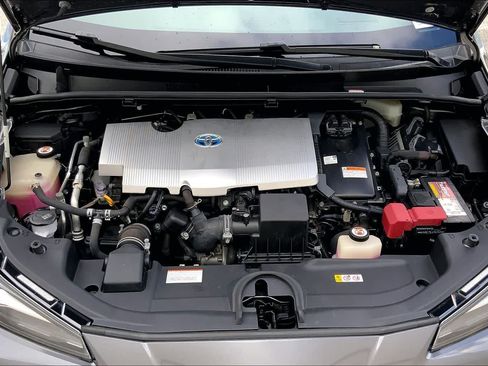 Used 2019 Toyota Prius Limited FWD image 9
