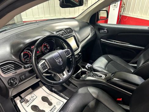 Used 2019 Dodge Journey Crossroad w/ Navigation Group image 21