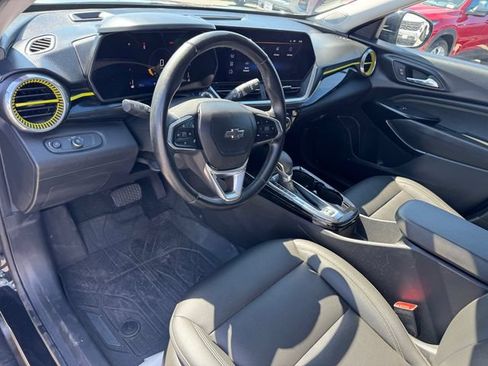 Certified 2024 Chevrolet Trax ACTIV w/ Driver Confidence Package FWD image 14