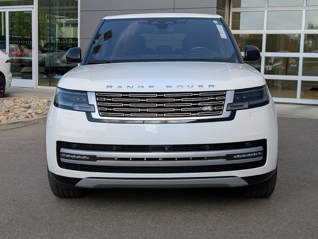 Used 2023 Land Rover Range Rover Autobiography AWD/4WD image 2
