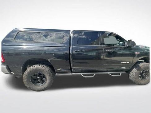 Used 2022 RAM 2500 Big Horn AWD/4WD image 3