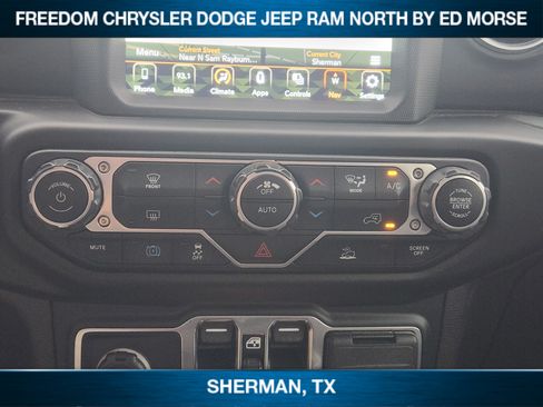 Used 2021 Jeep Wrangler Unlimited Sahara AWD/4WD image 14