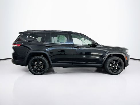 Used 2023 Jeep Grand Cherokee L Limited w/ Luxury Tech Group II AWD/4WD image 10