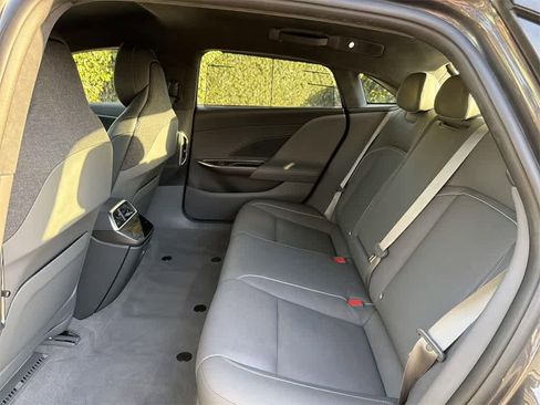 Used 2024 Lucid Air Touring image 28