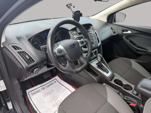 Used 2014 Ford Focus SE FWD image 11