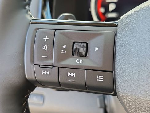 New 2026 Nissan Pathfinder Platinum AWD/4WD image 28