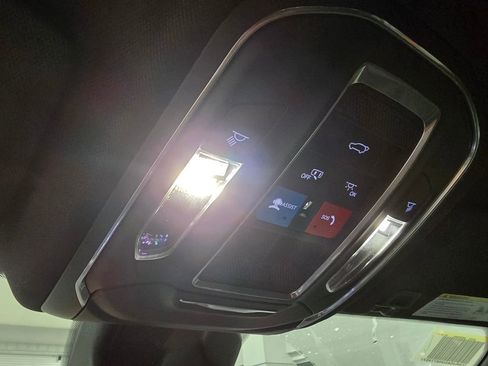 New 2025 Jeep Grand Cherokee Laredo w/ Luxury Tech Group I RWD image 26