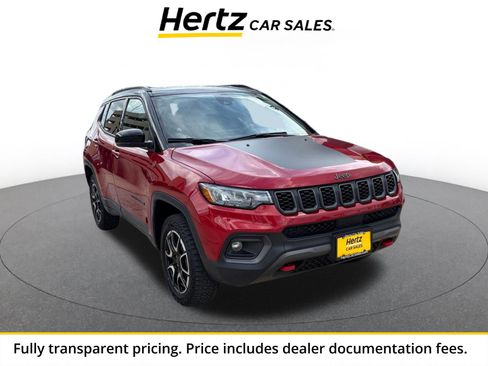 Used 2025 Jeep Compass Trailhawk AWD/4WD image 1