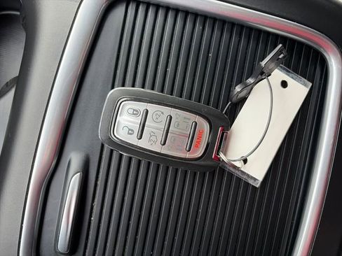 Used 2024 Chrysler Pacifica Touring-L FWD image 72