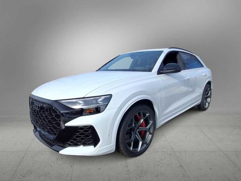 New 2025 Audi RS Q8 performance image 4