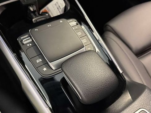 Certified 2023 Mercedes-Benz GLB 250 4MATIC image 32
