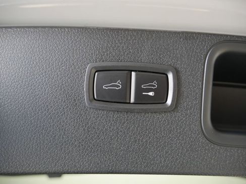 New 2026 Porsche Macan AWD/4WD image 20