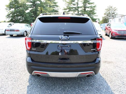 Used 2016 Ford Explorer XLT w/ Equipment Group 202A AWD/4WD image 8