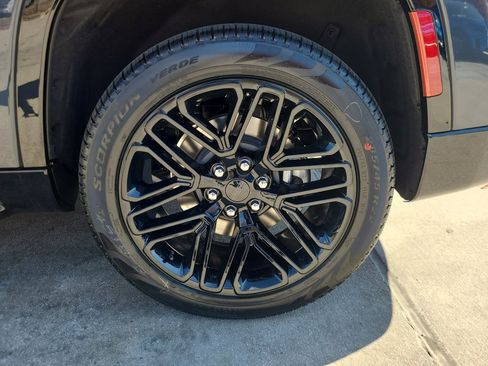 New 2025 Jeep Wagoneer Series II w/ Premium Group I image 22