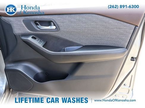 Used 2023 Nissan Rogue SV AWD/4WD image 25