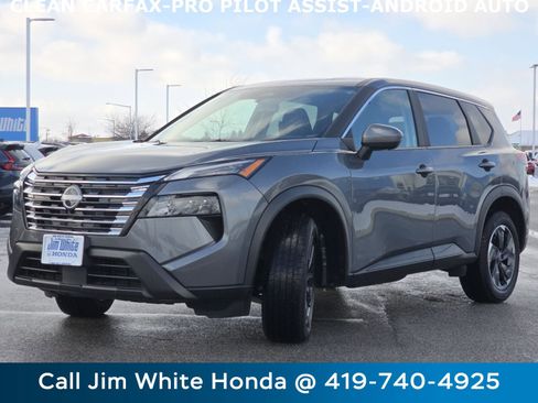 Used 2025 Nissan Rogue SV image 13