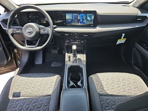 Used 2026 Nissan Kicks SV w/ SV Premium Package FWD image 13