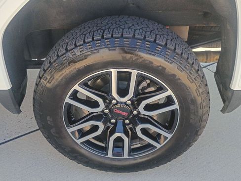 Used 2026 GMC Sierra 1500 AT4 w/ Technology Package AWD/4WD image 23