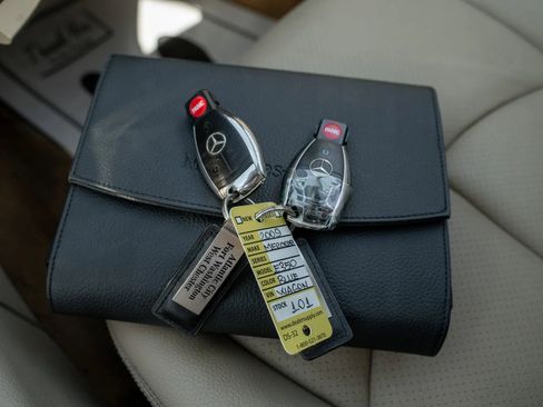 Used 2009 Mercedes-Benz E 350 4MATIC Wagon image 27