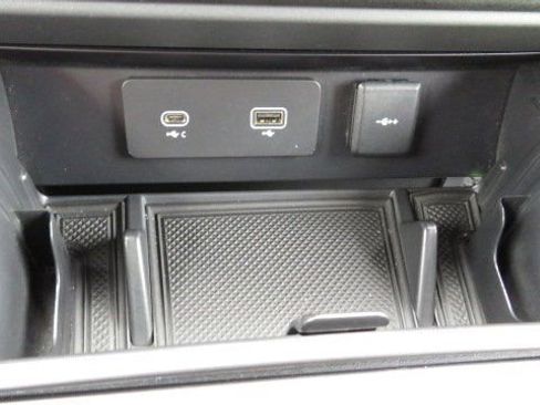 Used 2020 Land Rover Defender 110 X image 19