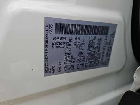 Used 2023 Nissan Rogue S image 23