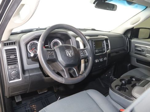 Used 2018 RAM 1500 Classic SLT image 22