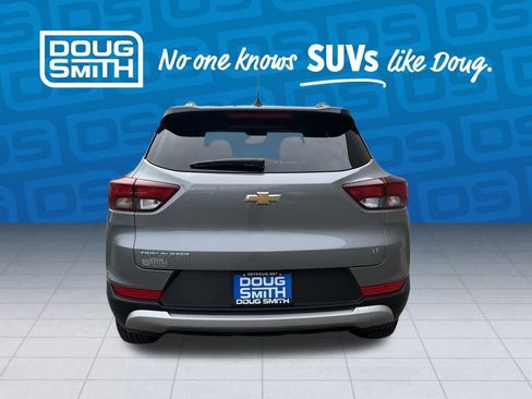 Used 2024 Chevrolet TrailBlazer LT image 3