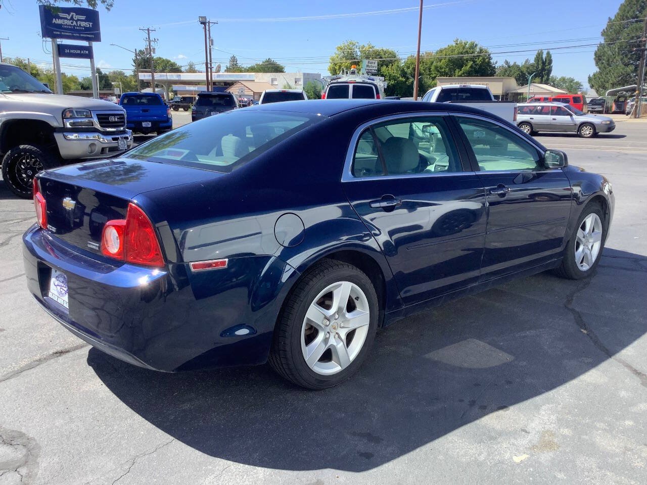 Used 2011 Chevrolet Malibu LS FWD image 8