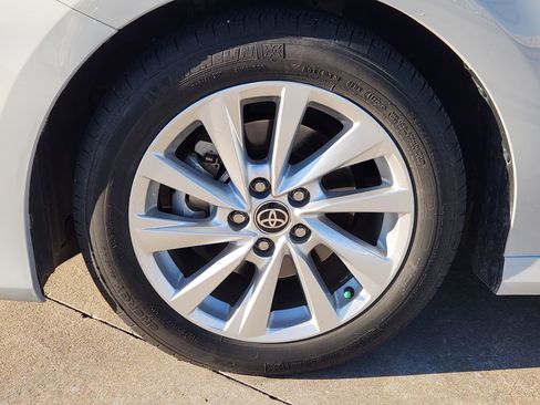 Used 2023 Toyota Camry LE image 14