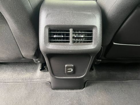 Used 2024 GMC Terrain SLE FWD image 23
