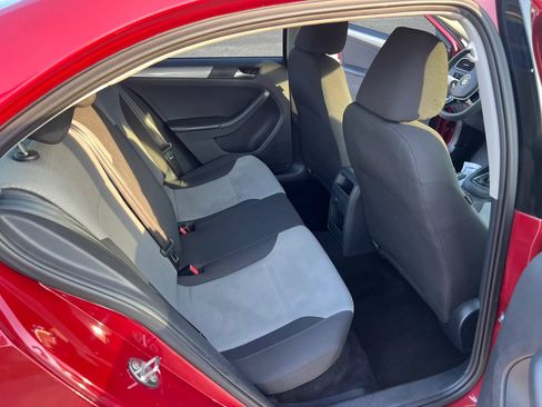 Used 2017 Volkswagen Jetta S FWD image 5
