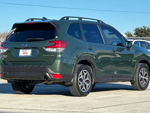 Certified 2023 Subaru Forester Premium image 3