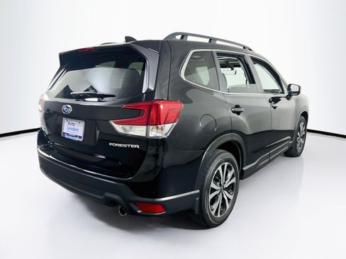 Used 2024 Subaru Forester Limited AWD/4WD image 5