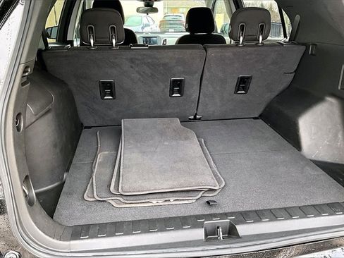 Used 2020 Chevrolet Equinox LT image 32