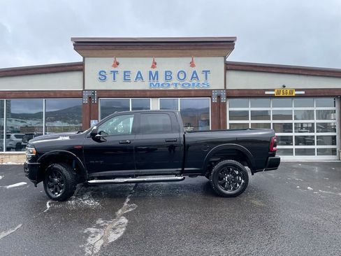 Used 2022 RAM 2500 Laramie w/ Night Edition AWD/4WD image 2