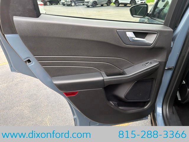 Used 2023 Ford Escape Platinum AWD/4WD image 27