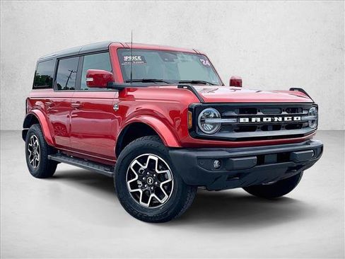 Used 2024 Ford Bronco Outer Banks AWD/4WD image 12
