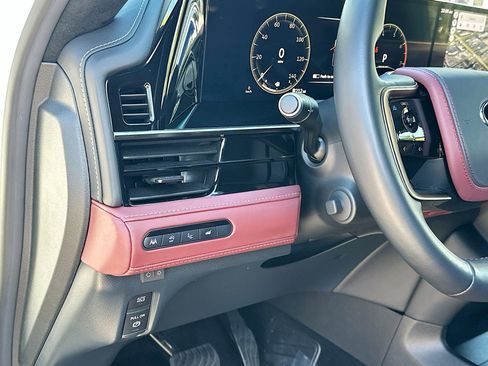 Used 2026 INFINITI QX80 Autograph image 10