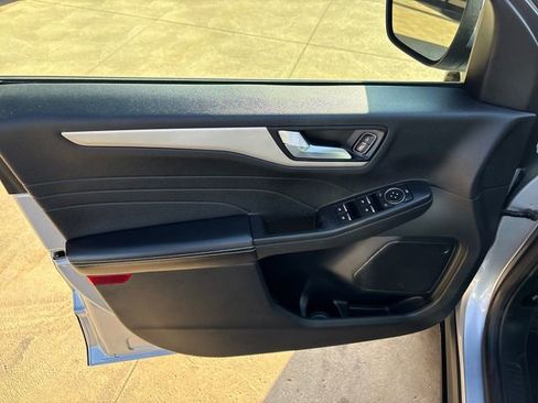 Used 2022 Ford Escape SEL w/ Class II Trailer Tow Package image 11